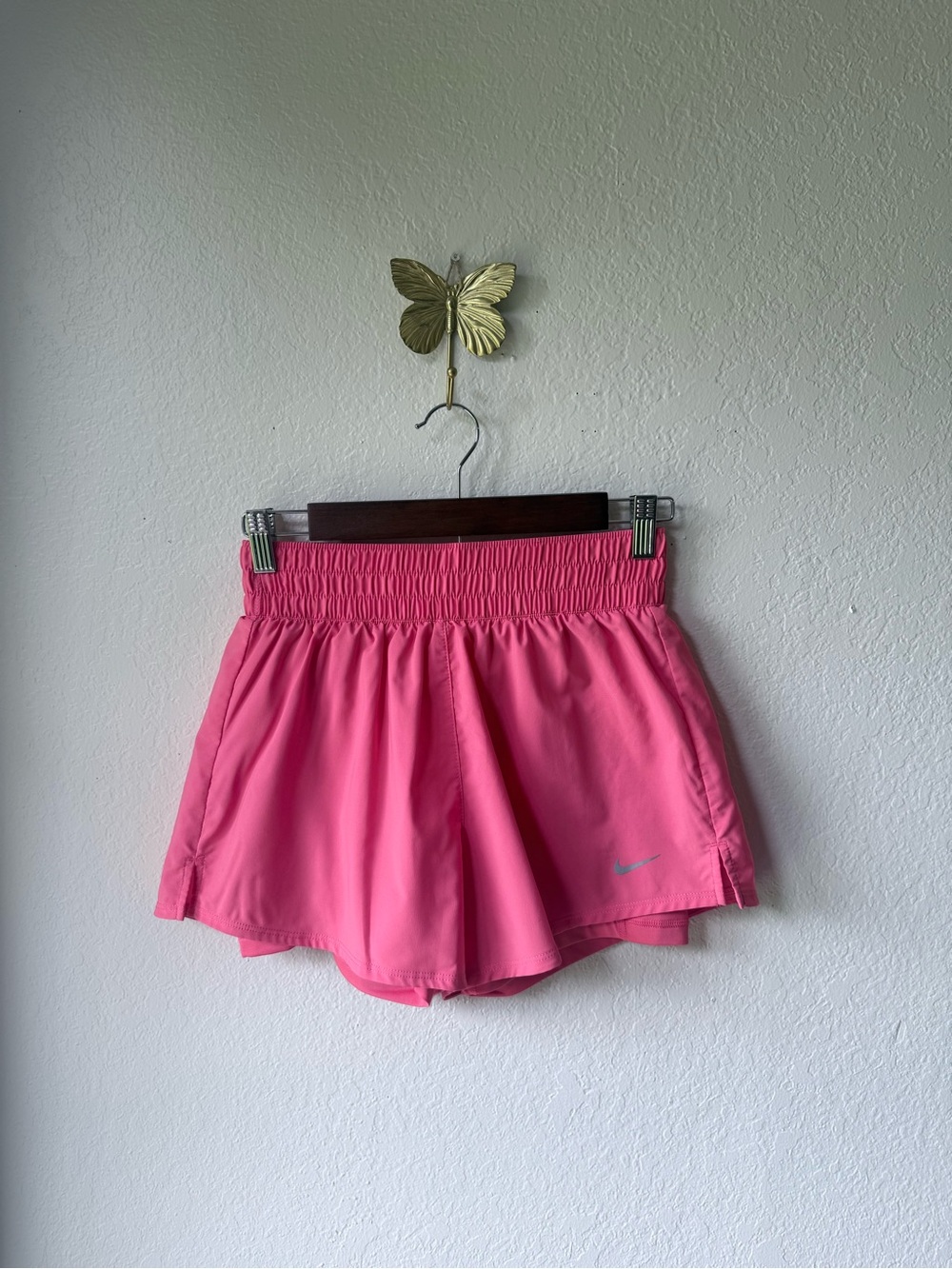 Nike Women's Hot Pink (coral) Athletic flowy Shorts size S
